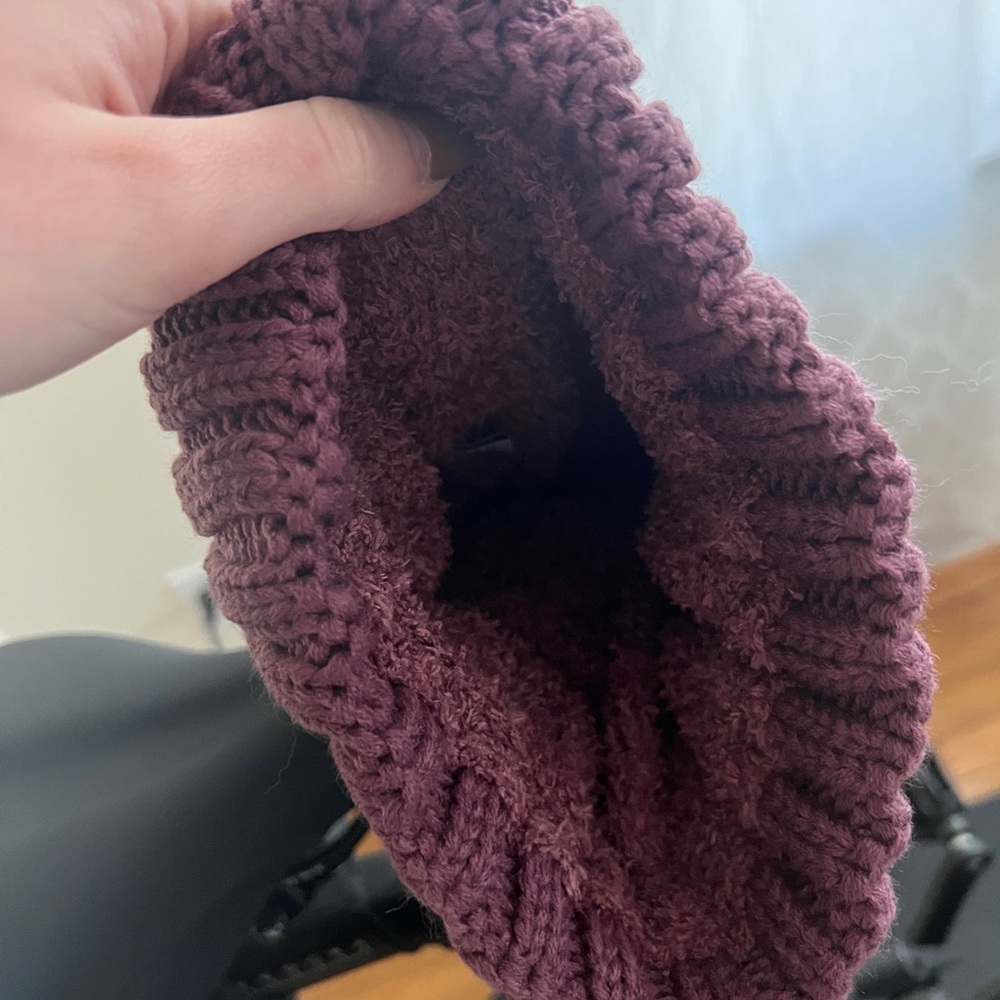 CC beanie fur lined with pom - Picture 2 of 4